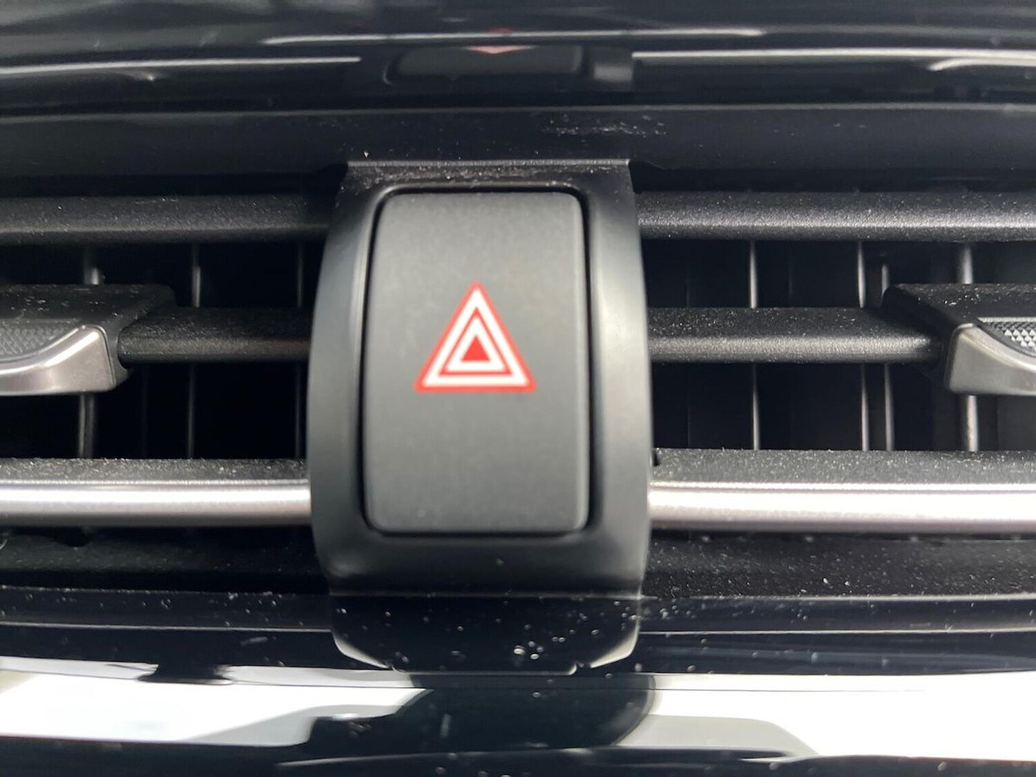 Used Toyota C-HR 2023 for sale - 76402422: Photo 22