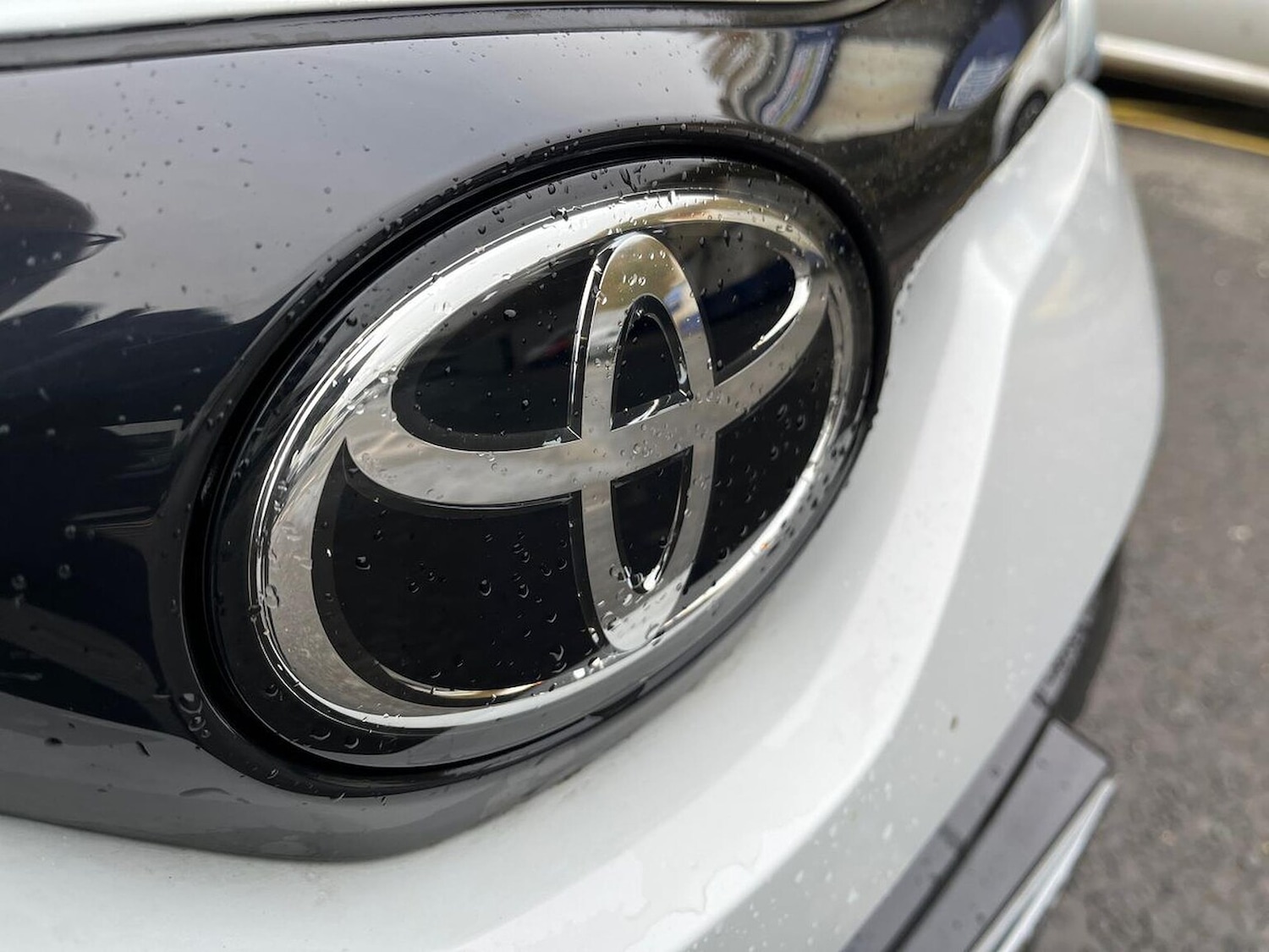 Used Toyota C-HR 2023 for sale - 76402422: Photo 32
