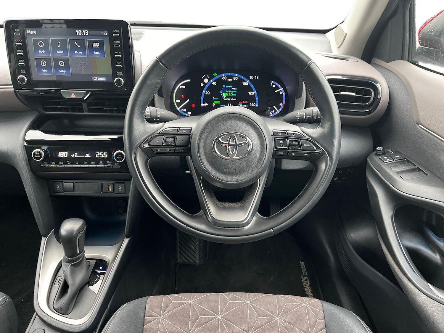 Used Toyota Yaris Cross 2022 for sale - 76517957: Photo 9