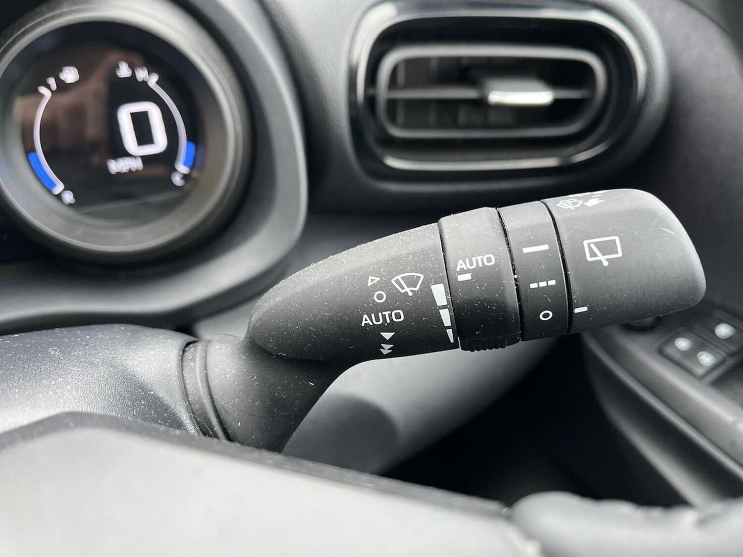 Used Toyota Yaris 2023 for sale - 76490707: Photo 27