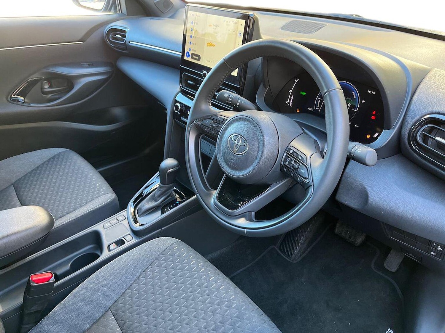 Used Toyota Yaris Cross 2024 for sale - 76357917: Photo 15