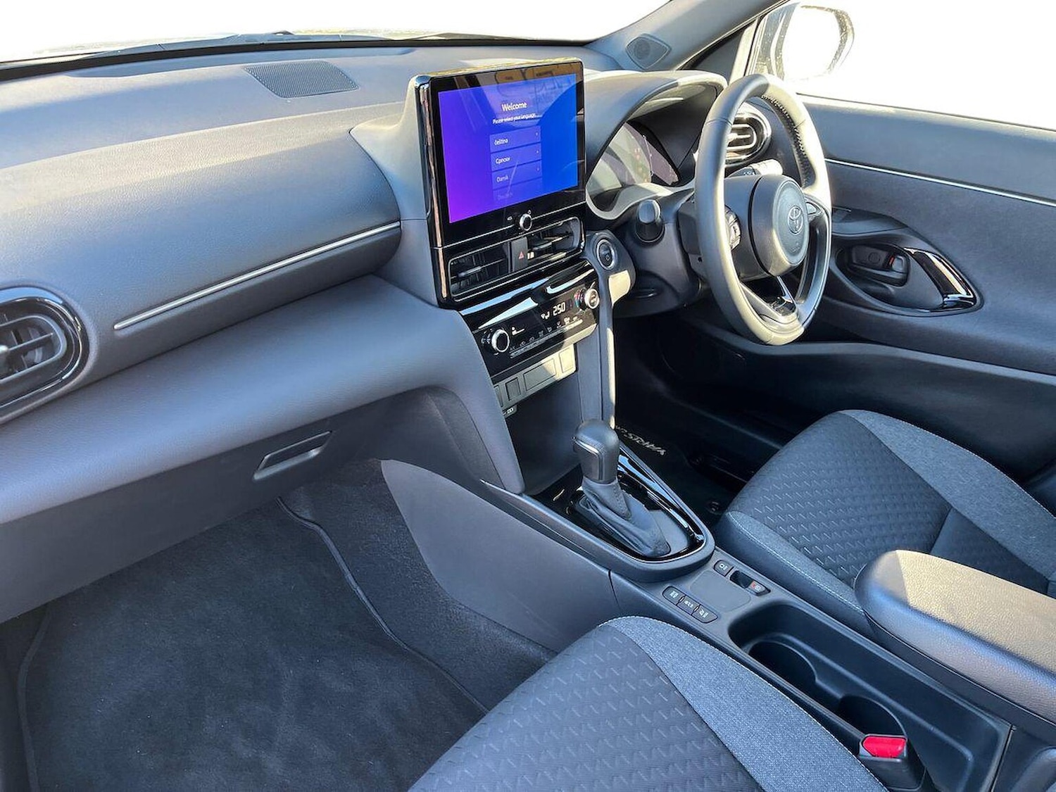 Used Toyota Yaris Cross 2024 for sale - 76357917: Photo 7