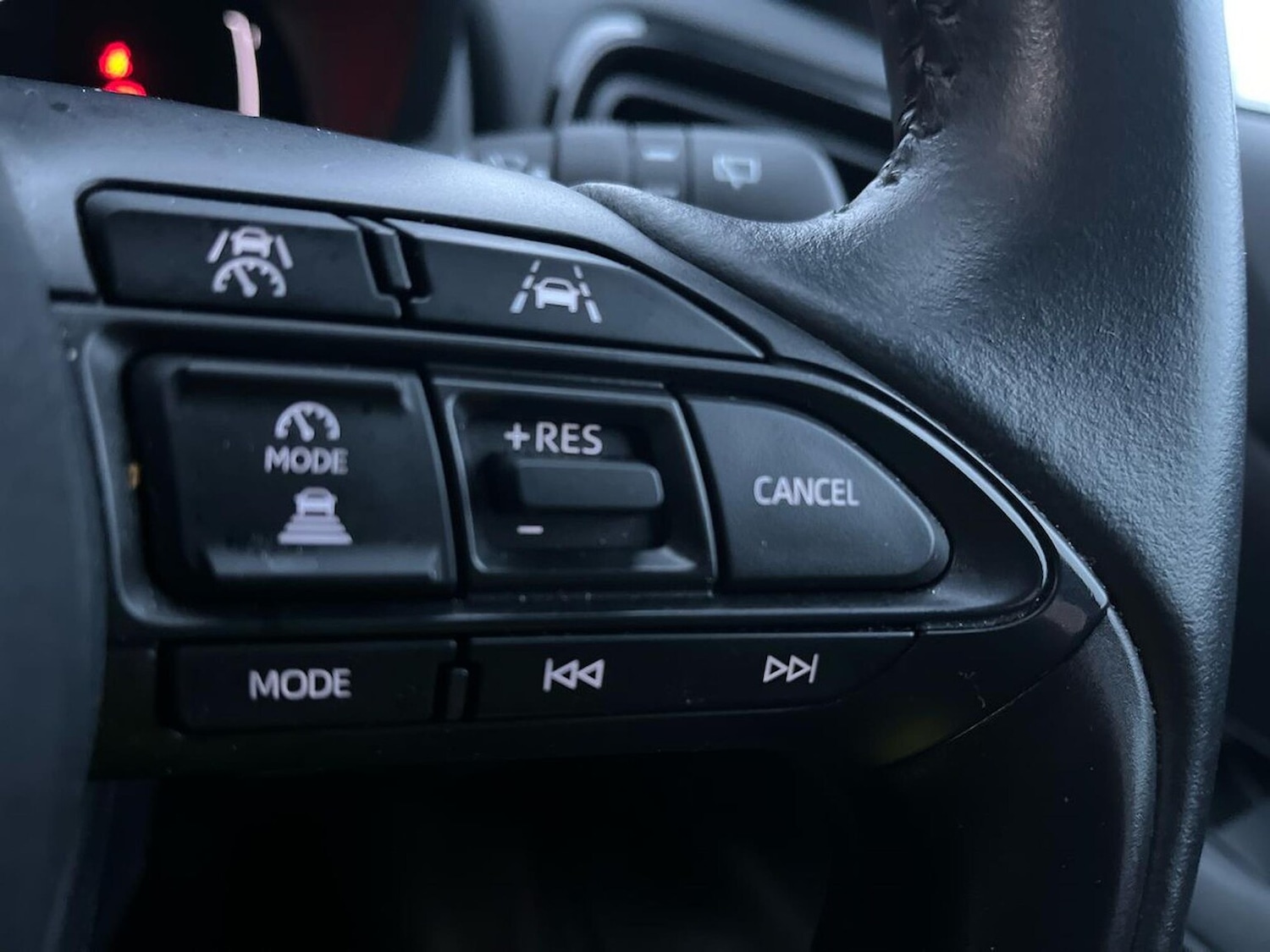 Used Toyota Yaris Cross 2024 for sale - 76402428: Photo 26