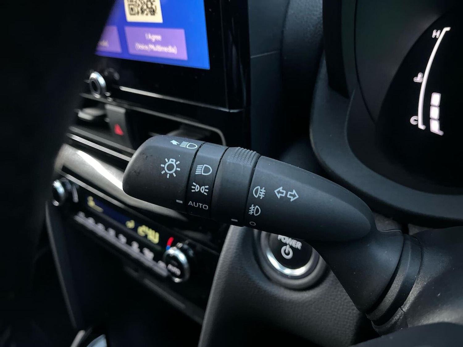 Used Toyota Yaris Cross 2024 for sale - 76402428: Photo 29