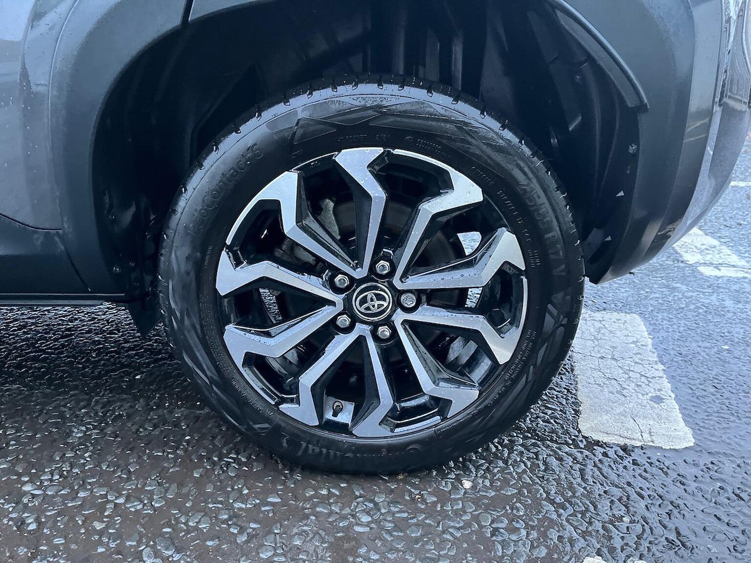 Used Toyota Yaris Cross 2024 for sale - 76402428: Photo 6