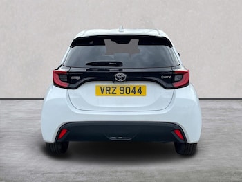 Used Toyota Yaris 2024 for sale - 79483060: Photo