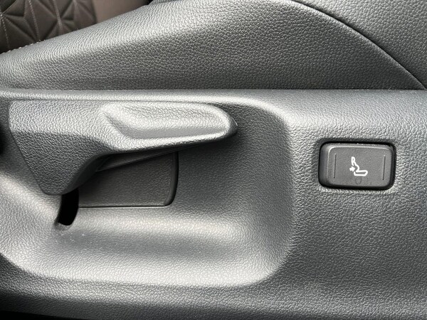Used Toyota Yaris Cross 2023 for sale - 76194527: Photo 29