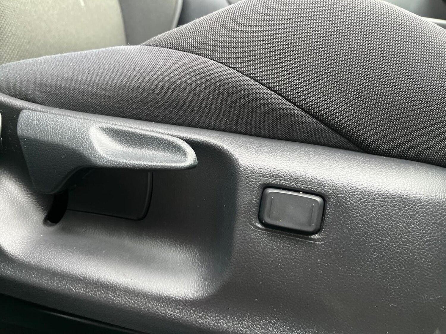 Used Toyota C-HR 2024 for sale - 77487629: Photo 30