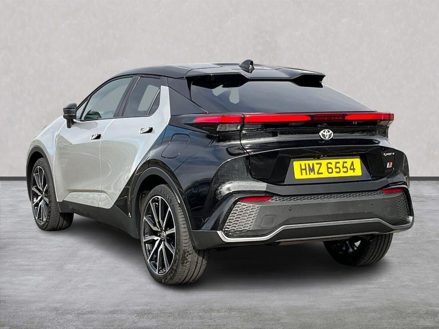 Used Toyota C-HR 2025 for sale - 78079392: Photo 2