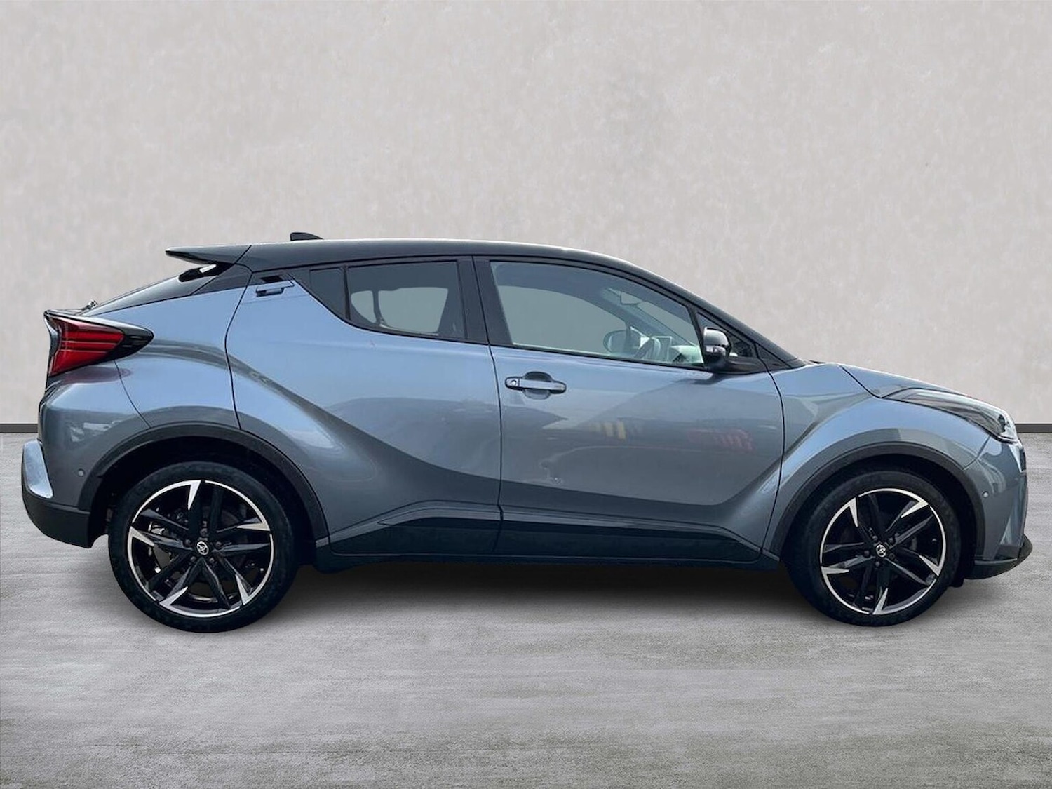 Used Toyota C-HR 2023 for sale - 78193123: Photo 5