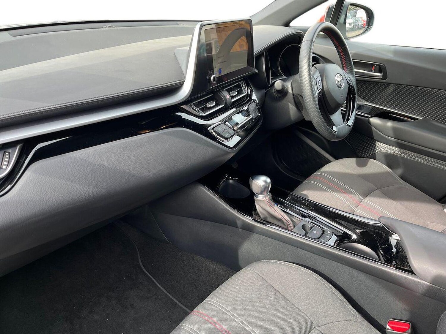 Used Toyota C-HR 2023 for sale - 78193123: Photo 9