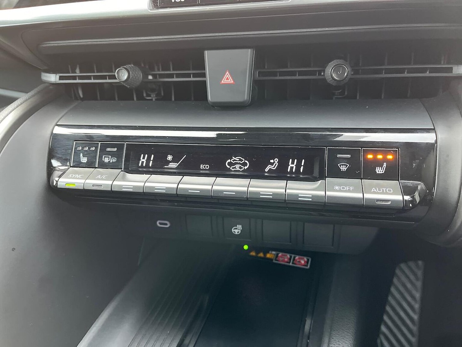 Used Toyota C-HR 2024 for sale - 76919016: Photo 12