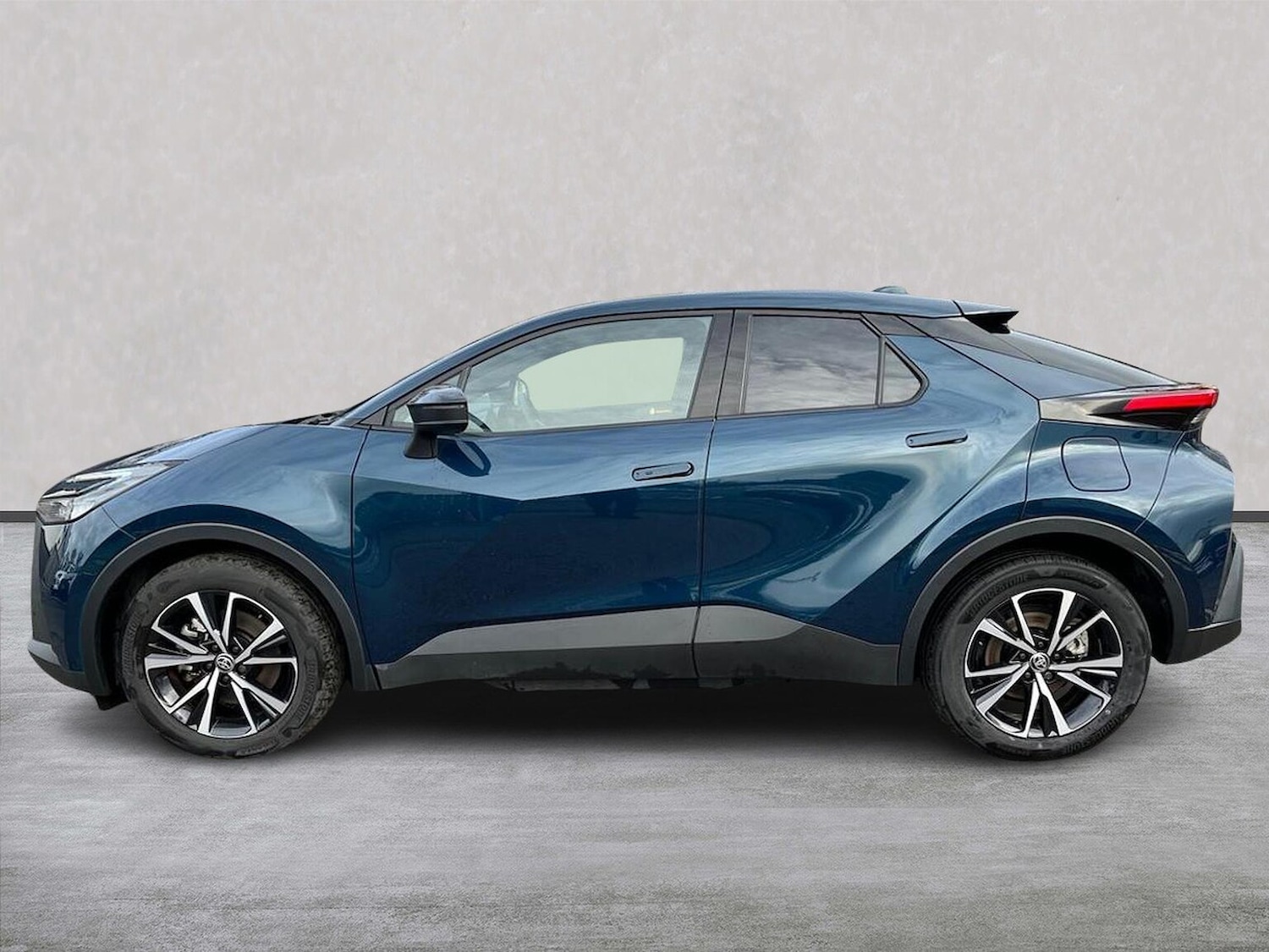 Used Toyota C-HR 2024 for sale - 76919016: Photo 19