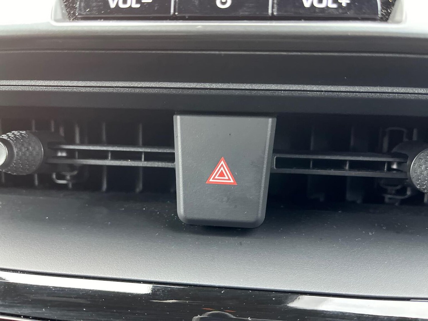 Used Toyota C-HR 2024 for sale - 76919016: Photo 22