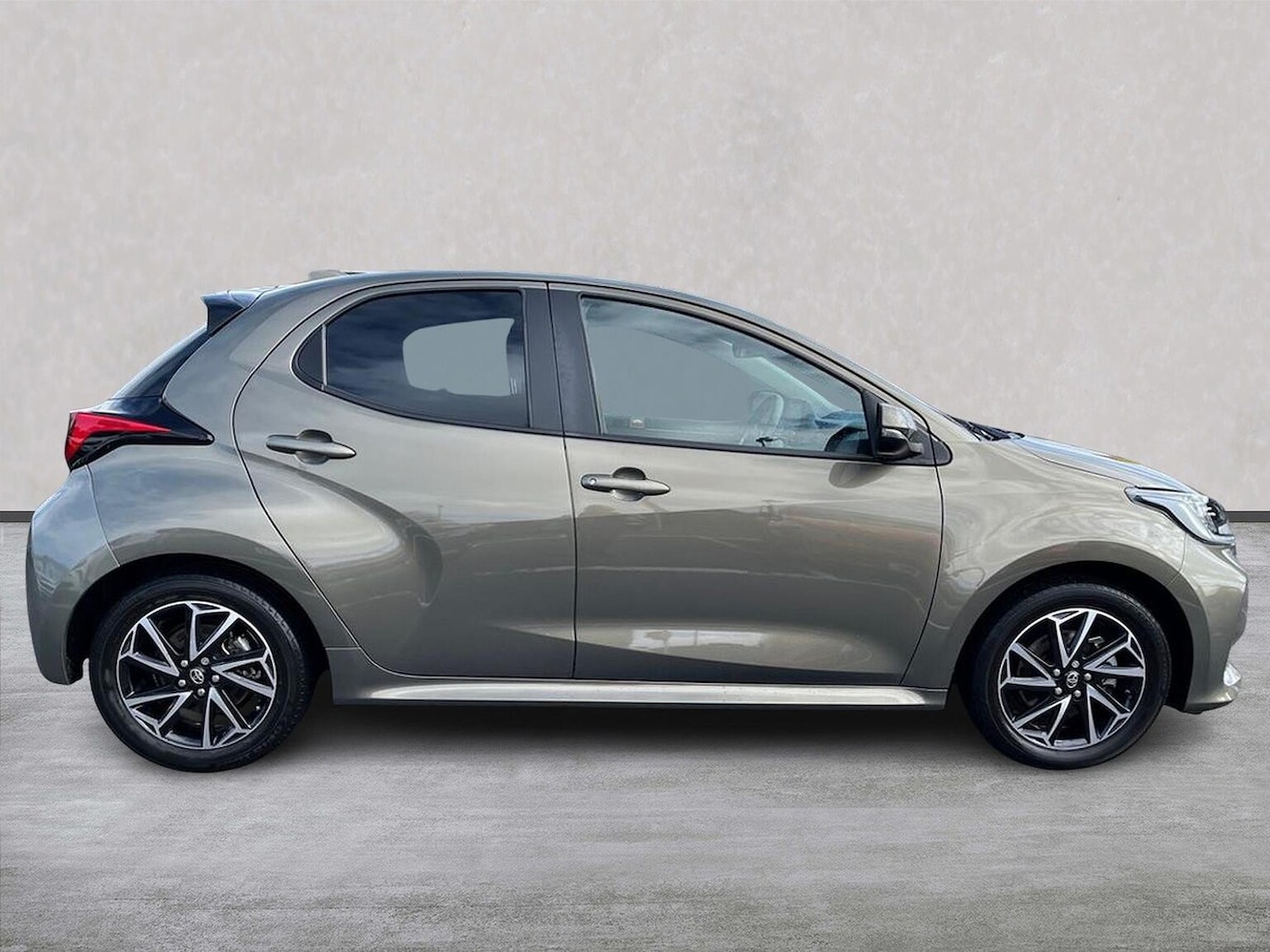 Used Toyota Yaris 2023 for sale - 78193148: Photo 5