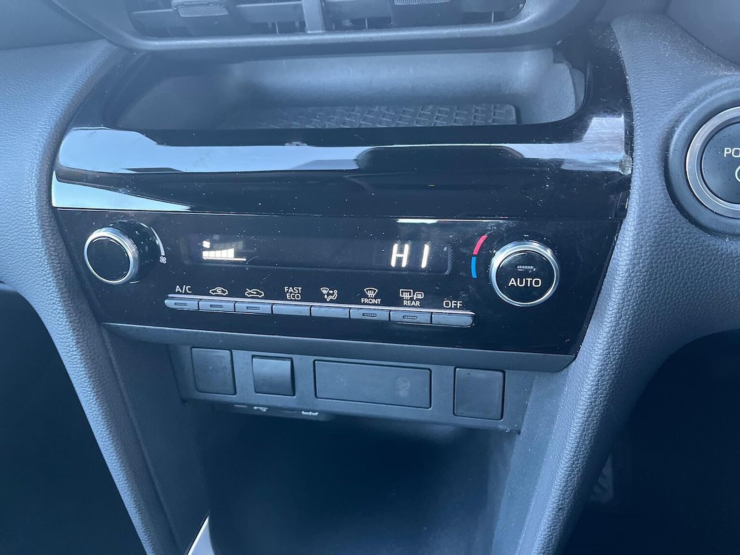 Used Toyota Yaris Cross 2024 for sale - 76770011: Photo 12