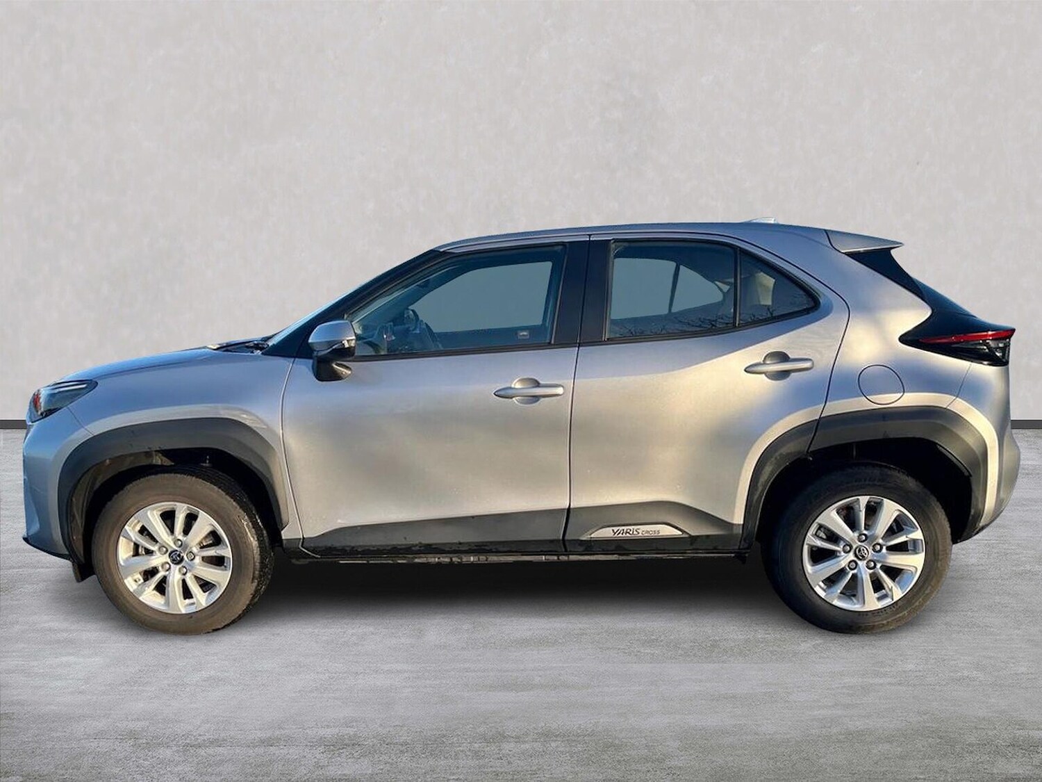 Used Toyota Yaris Cross 2024 for sale - 76770011: Photo 19