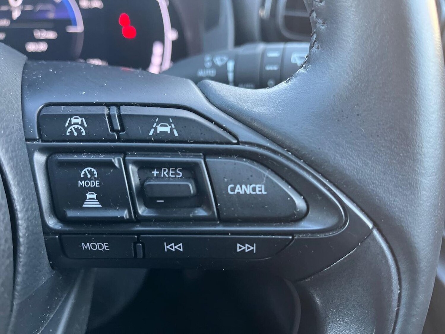 Used Toyota Yaris Cross 2024 for sale - 76770011: Photo 25