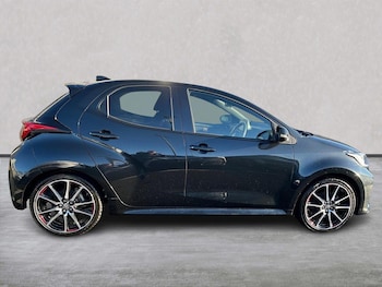 Used Toyota Yaris 2023 for sale - 77487607: Photo