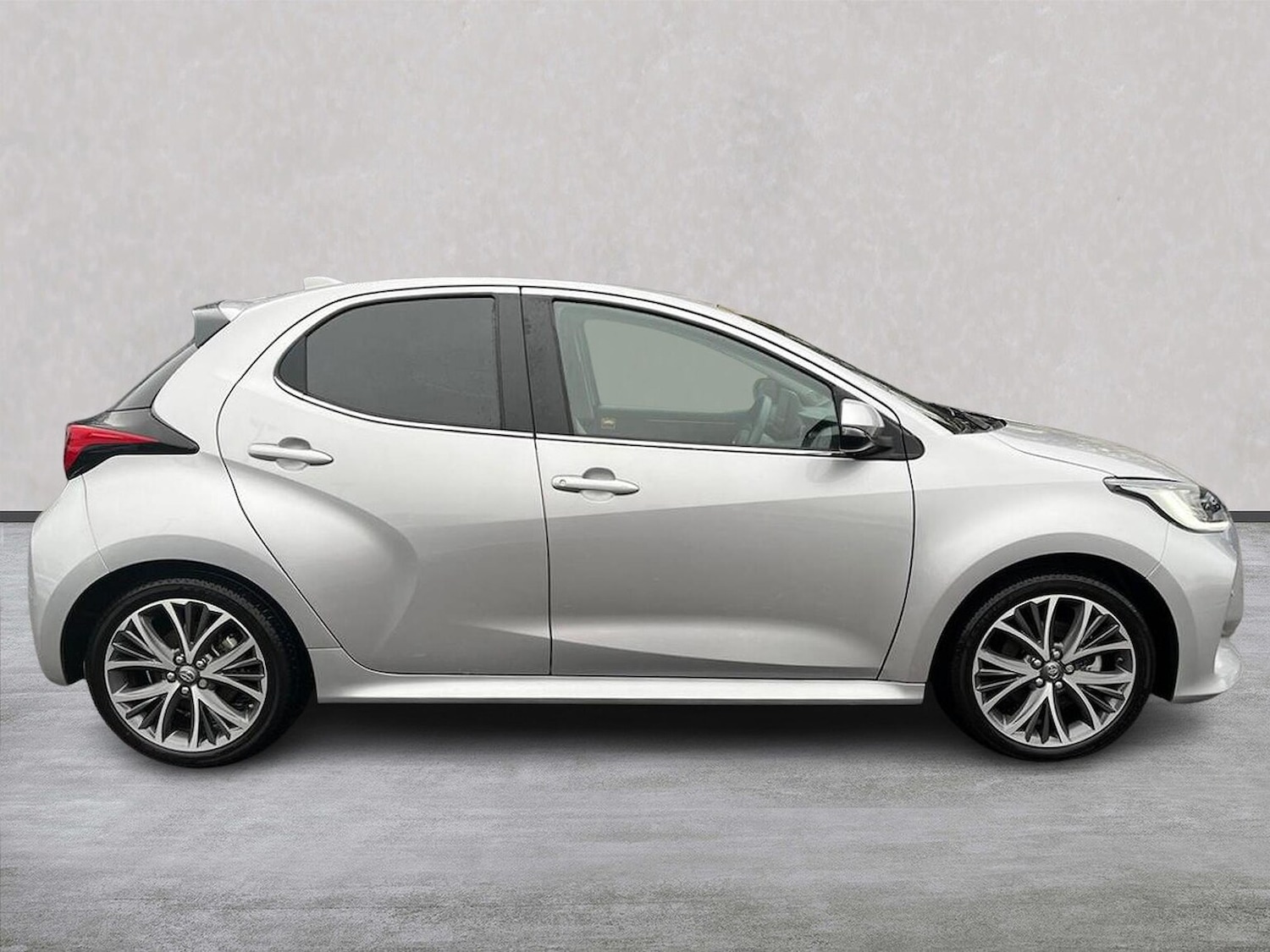 Used Toyota Yaris 2023 for sale - 76911254: Photo 3