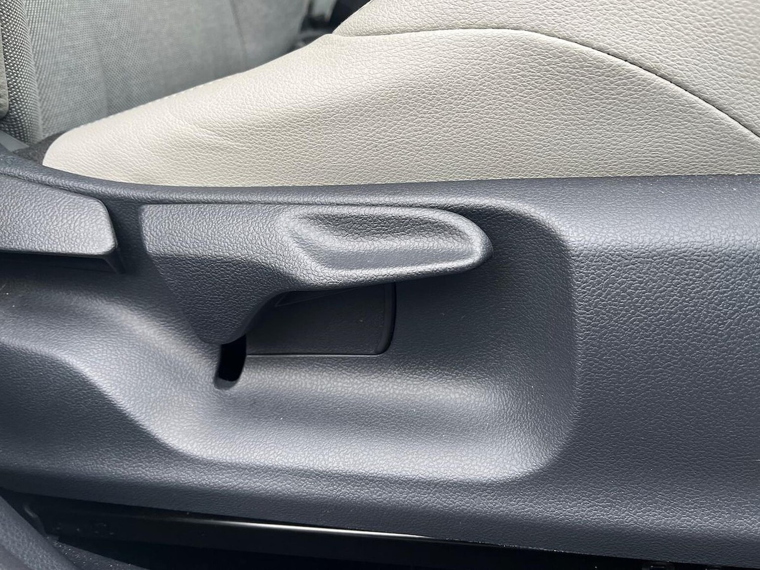 Used Toyota Yaris 2023 for sale - 76911254: Photo 30