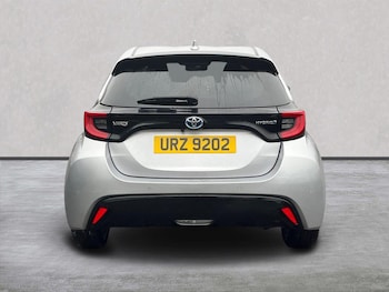 Used Toyota Yaris 2023 for sale - 76911254: Photo