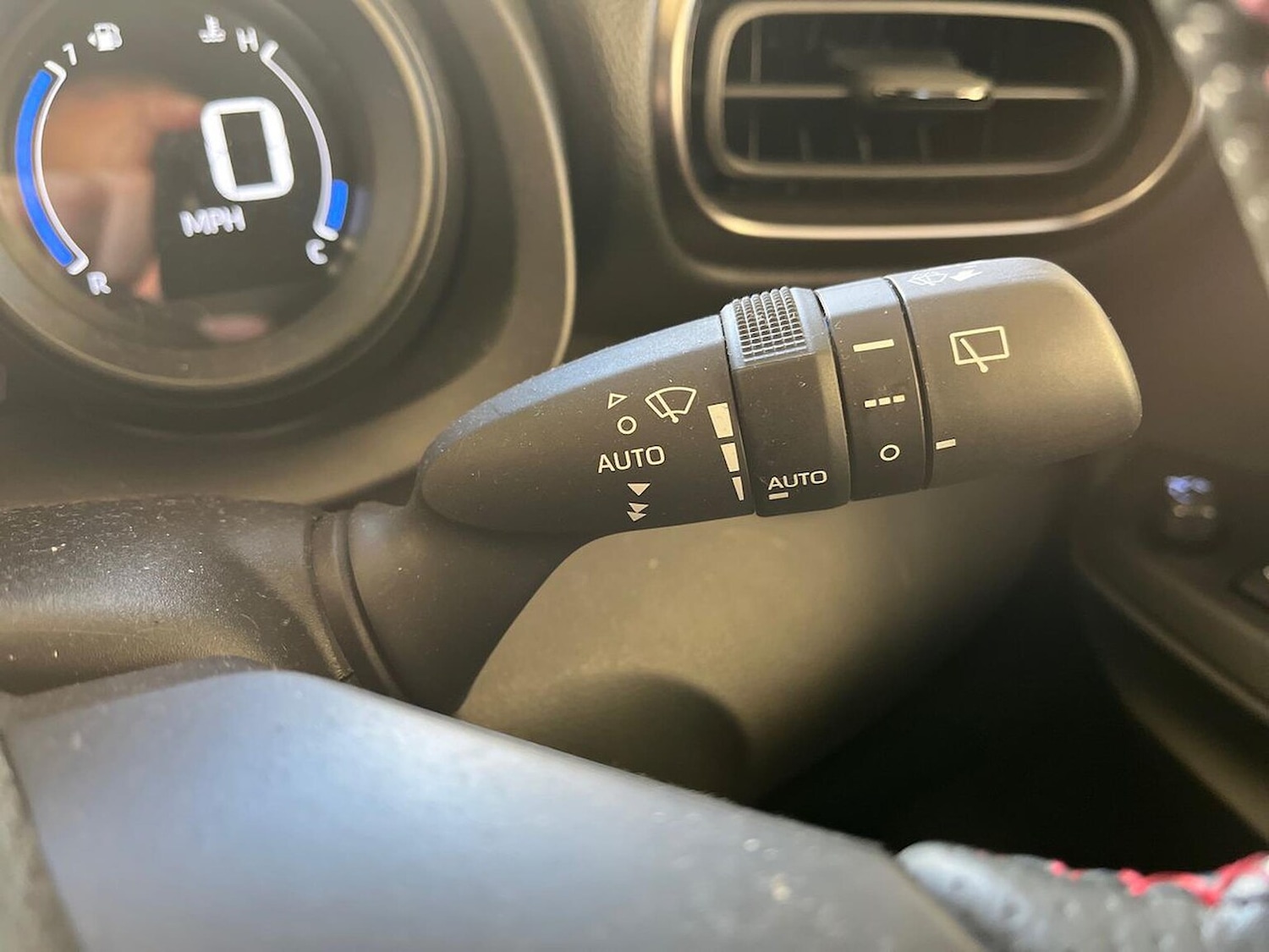 Used Toyota Yaris 2023 for sale - 76963492: Photo 28