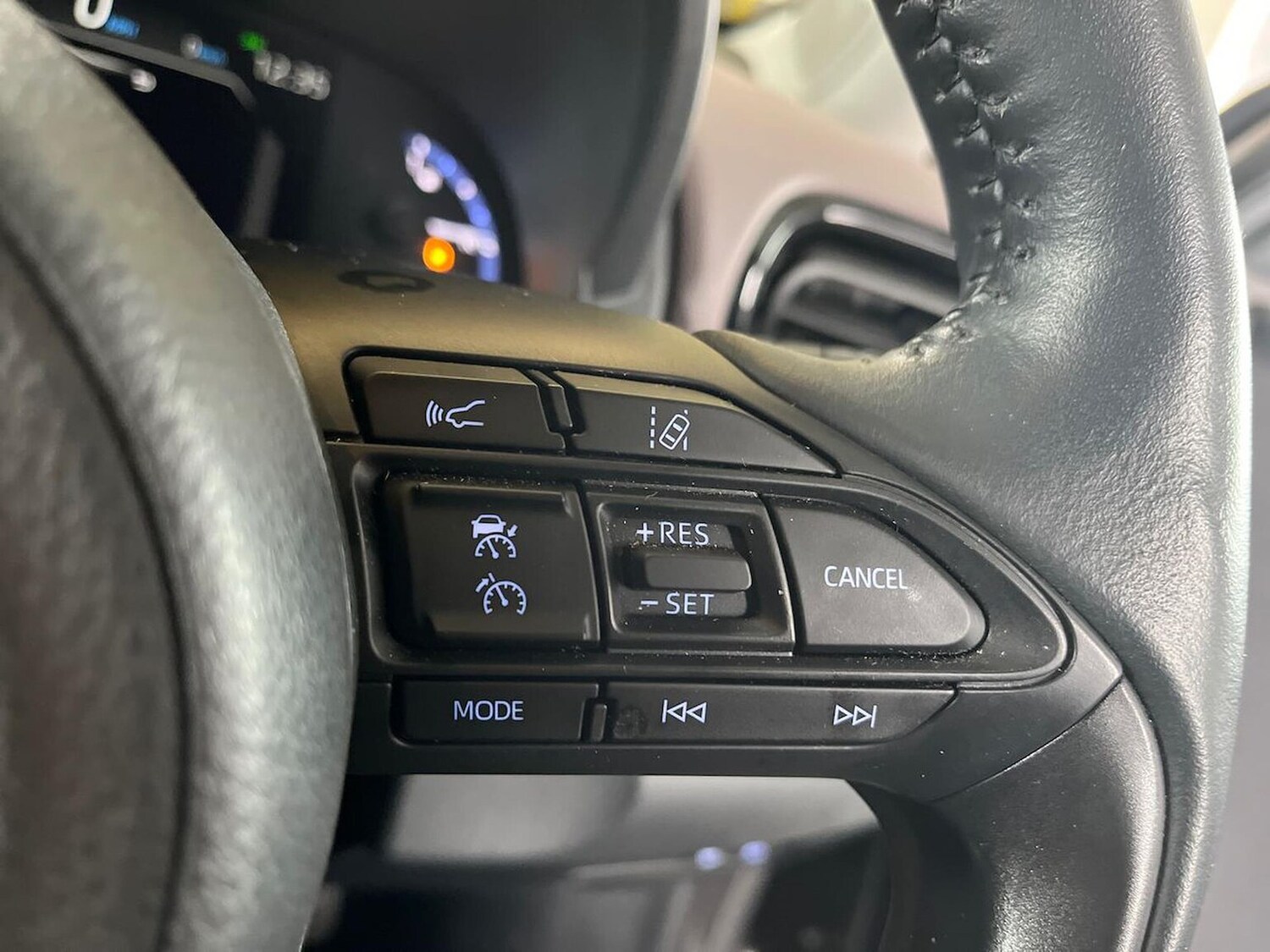 Used Toyota Yaris Cross 2023 for sale - 76532468: Photo 26