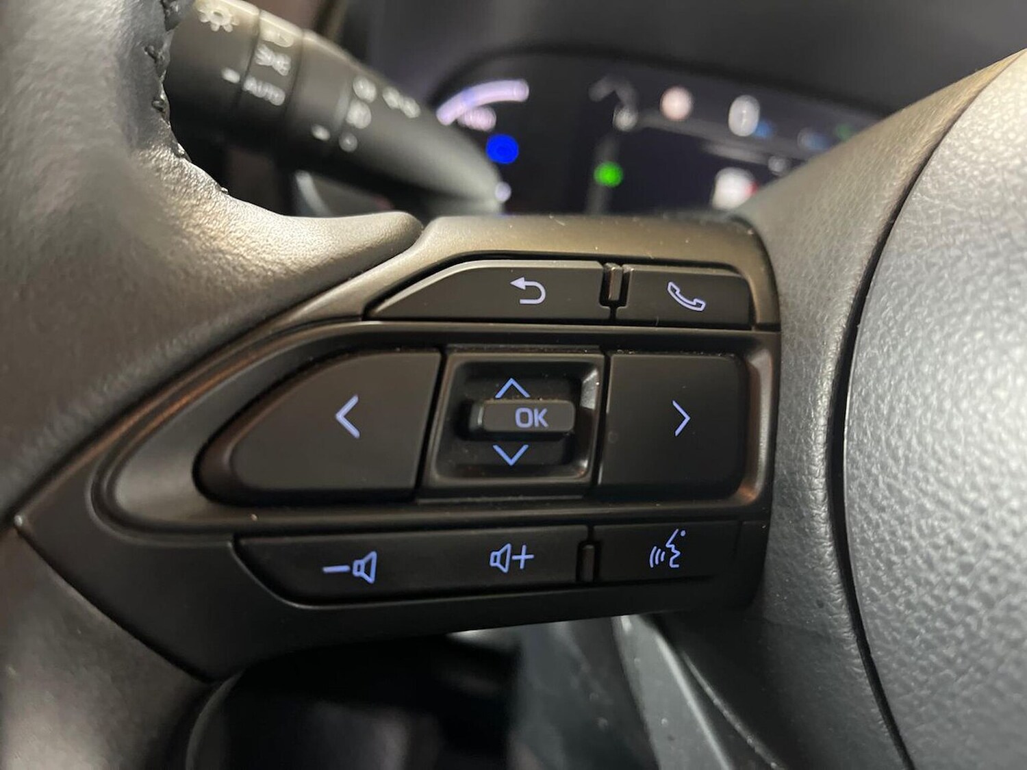 Used Toyota Yaris Cross 2023 for sale - 76532468: Photo 27