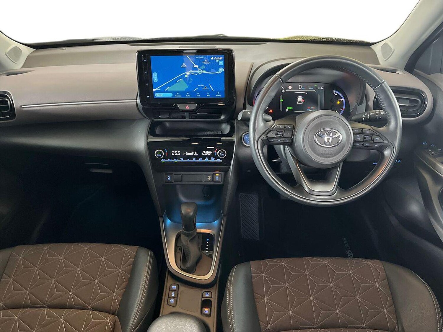 Used Toyota Yaris Cross 2023 for sale - 76532468: Photo 8