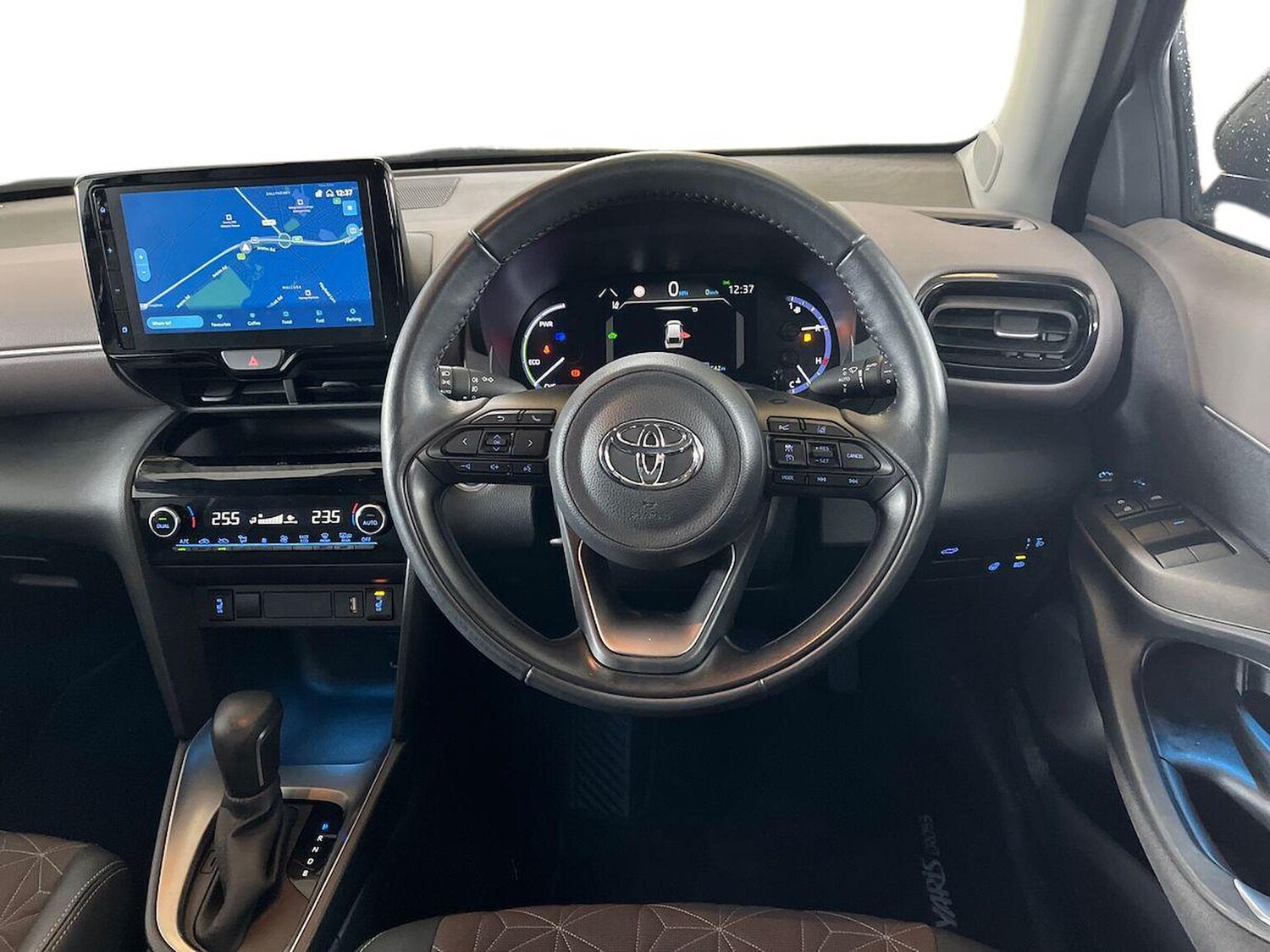 Used Toyota Yaris Cross 2023 for sale - 76532468: Photo 9