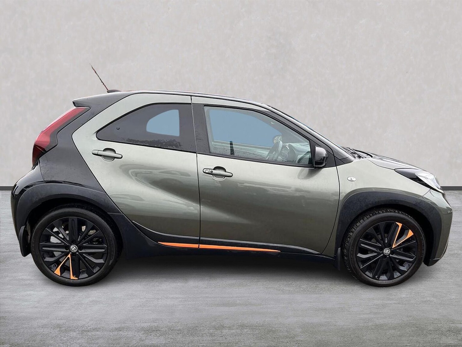 Used Toyota Aygo X 2022 for sale - 76324530: Photo 3