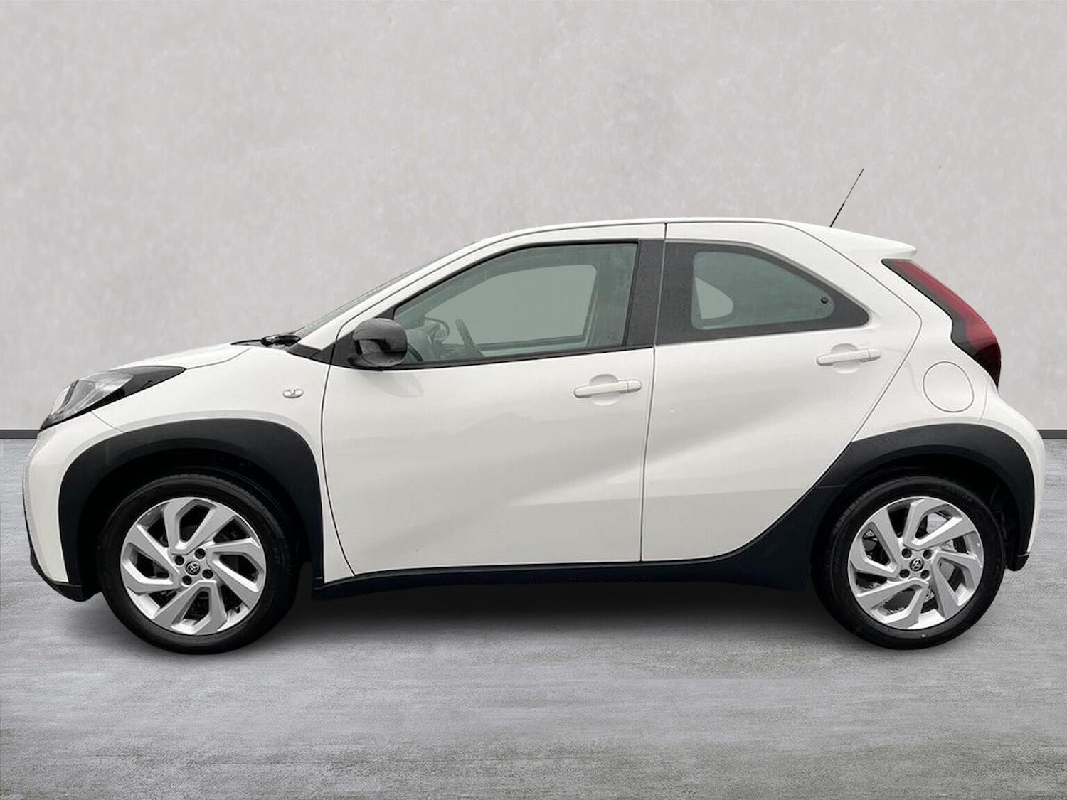 Used Toyota Aygo X 2023 for sale - 76974541: Photo 19