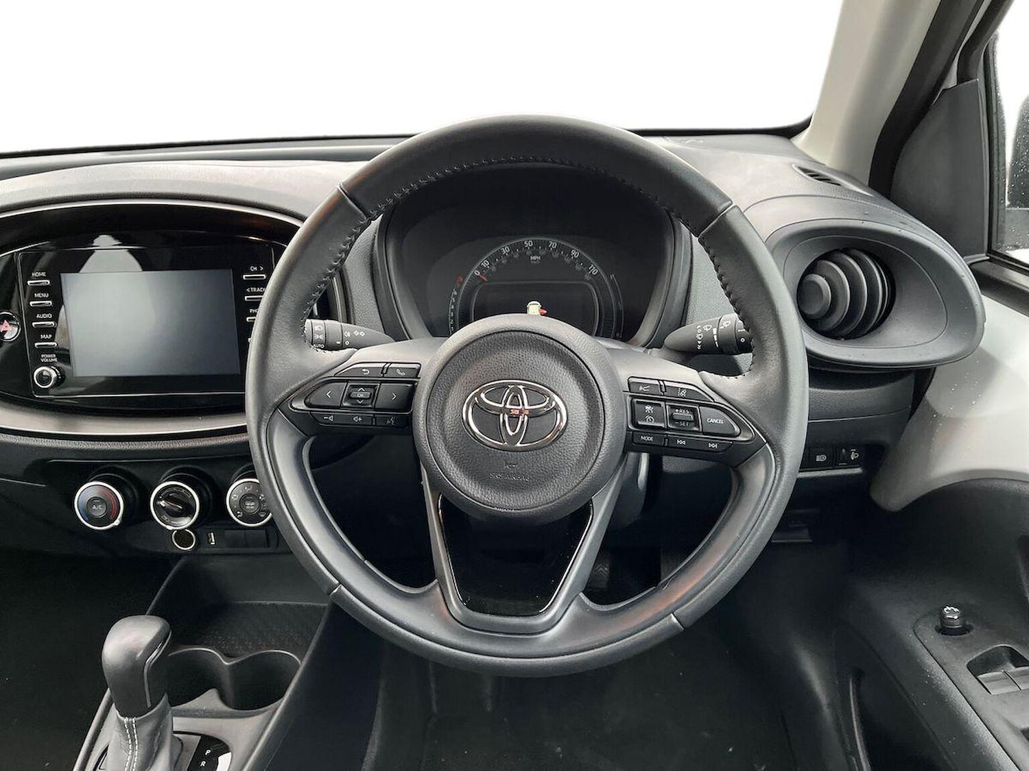 Used Toyota Aygo X 2023 for sale - 76974541: Photo 9