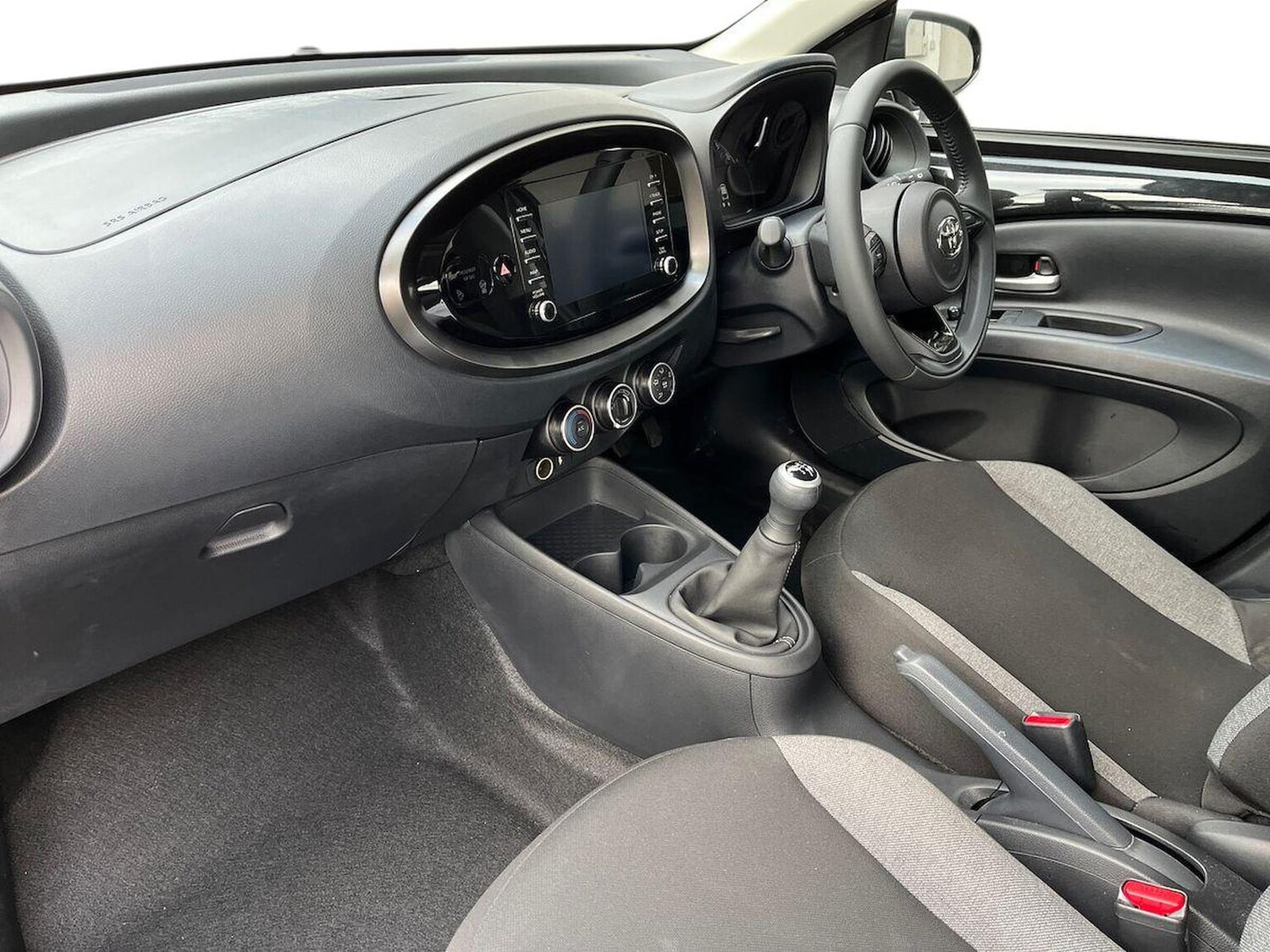 Used Toyota Aygo X 2023 for sale - 76532474: Photo 7