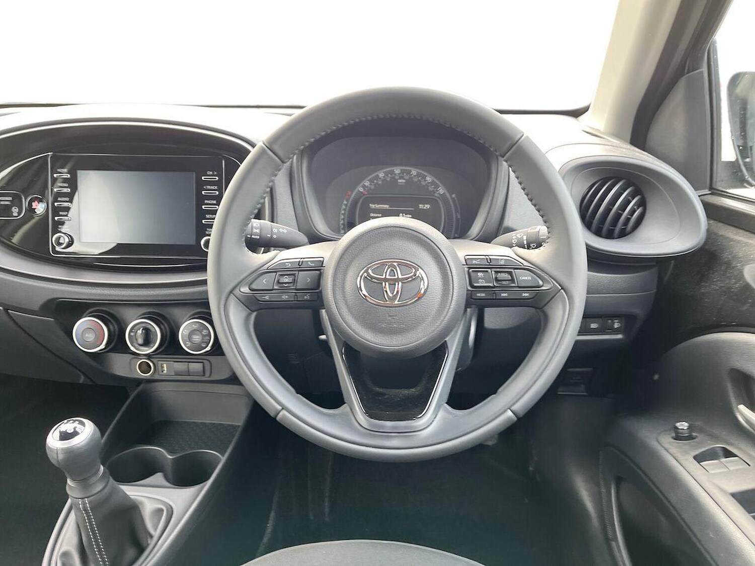 Used Toyota Aygo X 2023 for sale - 76532474: Photo 9