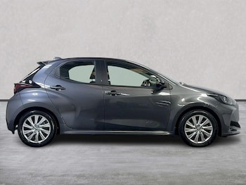 Used Toyota Yaris 2022 for sale - 76114251: Photo 3