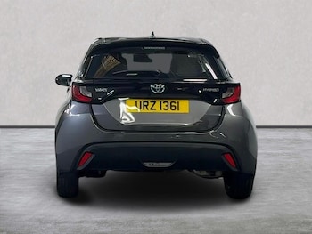Used Toyota Yaris 2022 for sale - 76114251: Photo 4