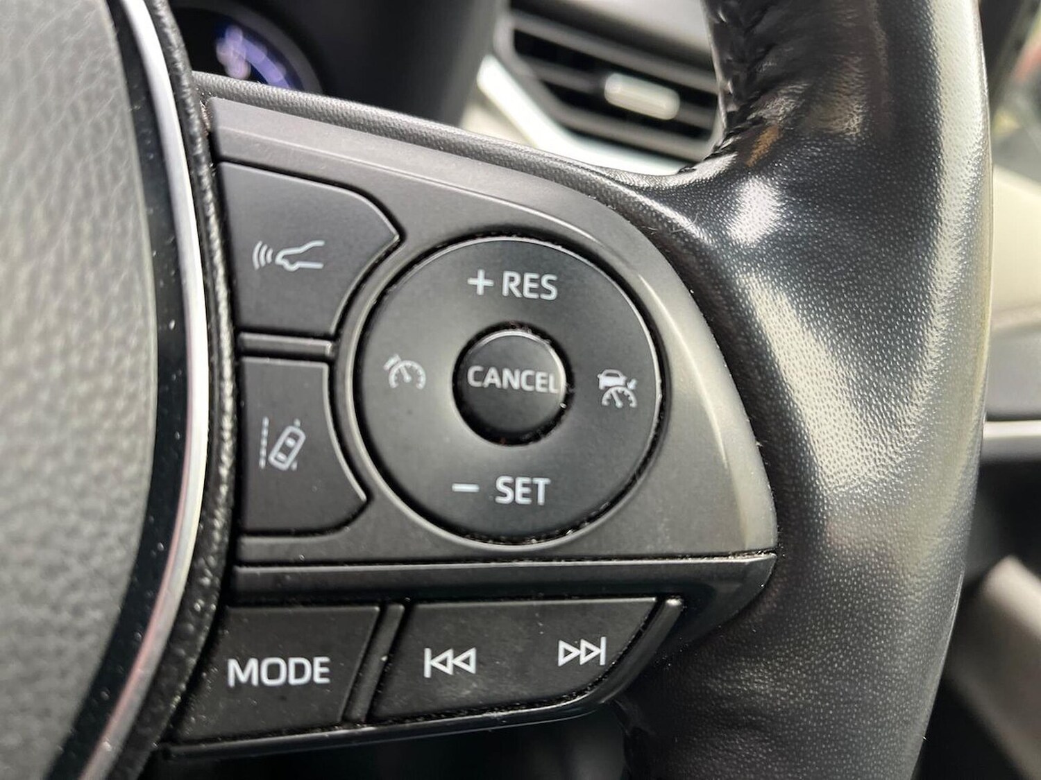 Used Toyota RAV4 2019 for sale - 78193075: Photo 28