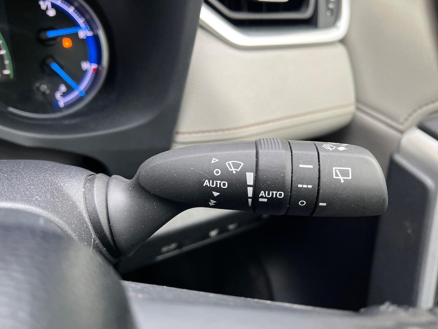 Used Toyota RAV4 2019 for sale - 78193075: Photo 30