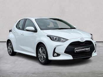 Used Toyota Yaris 2024 for sale - 79262513: Photo
