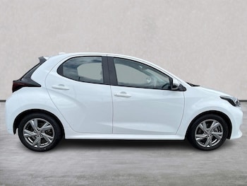 Used Toyota Yaris 2024 for sale - 79262513: Photo