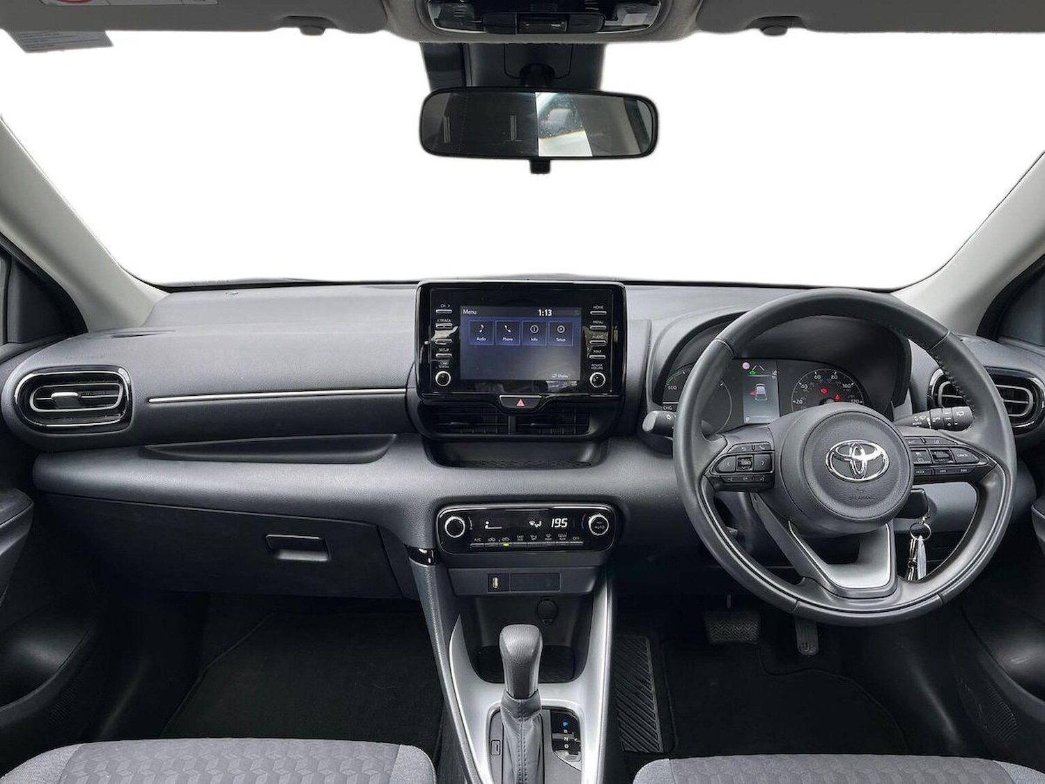 Used Toyota Yaris 2023 for sale - 76129053: Photo 8