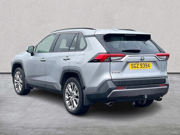 Used Toyota RAV4 2020 for sale - 76198356: Photo 2