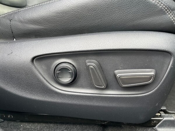 Used Toyota RAV4 2020 for sale - 76198356: Photo 30