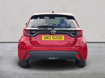 Used Toyota Yaris 2024 for sale - 79335473: Photo