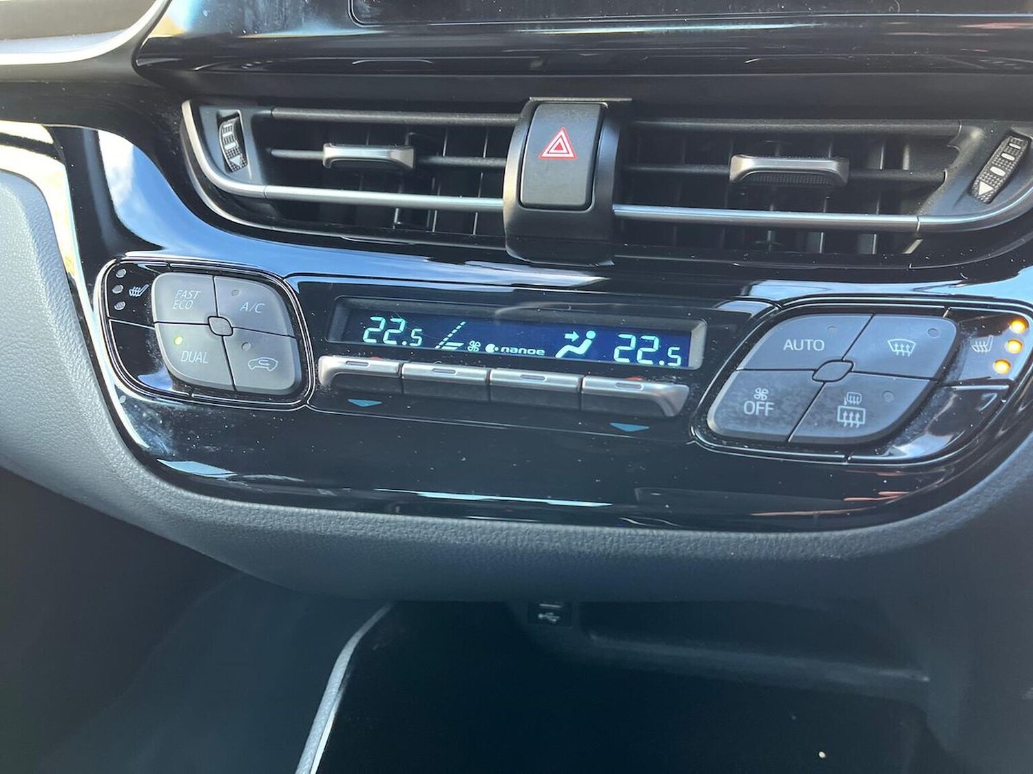 Used Toyota C-HR 2020 for sale - 76682586: Photo 12