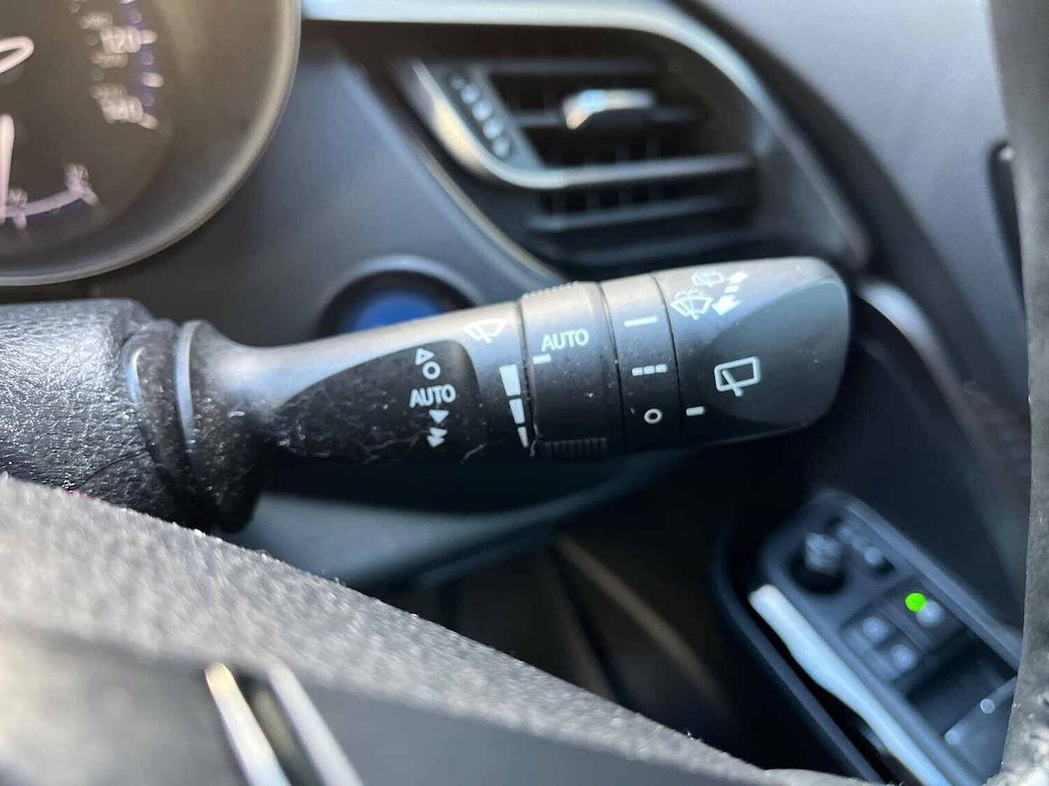 Used Toyota C-HR 2020 for sale - 76682586: Photo 28