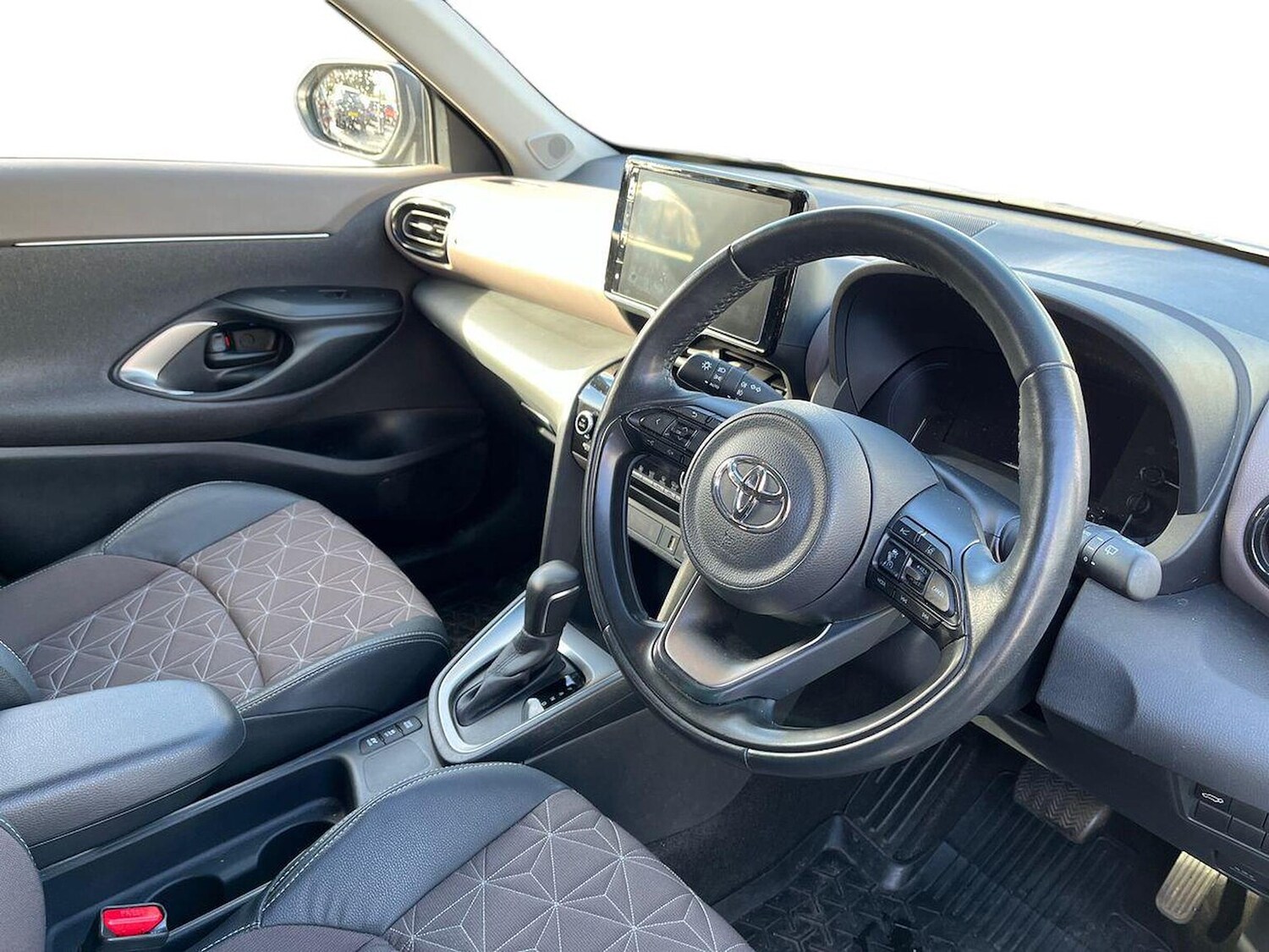 Used Toyota Yaris Cross 2022 for sale - 76324536: Photo 15