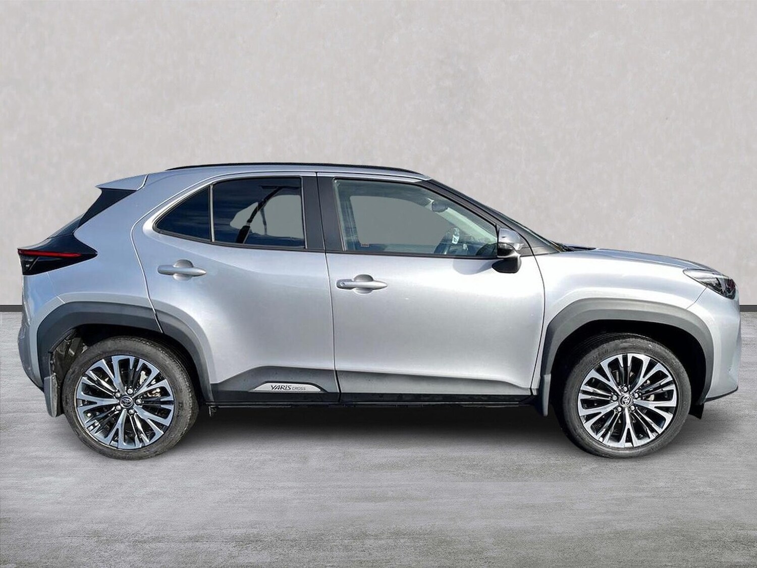 Used Toyota Yaris Cross 2022 for sale - 76324536: Photo 3